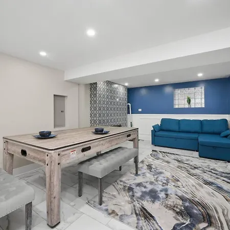 Gorgeous 5 Bedroom Gem With Games * Chicago