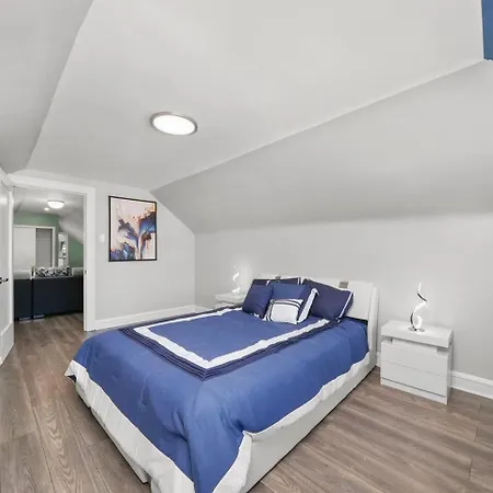 Gorgeous 5 Bedroom Gem With Games Holiday home *