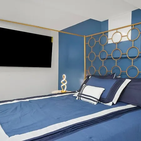 Gorgeous 5 Bedroom Gem With Games Holiday home *