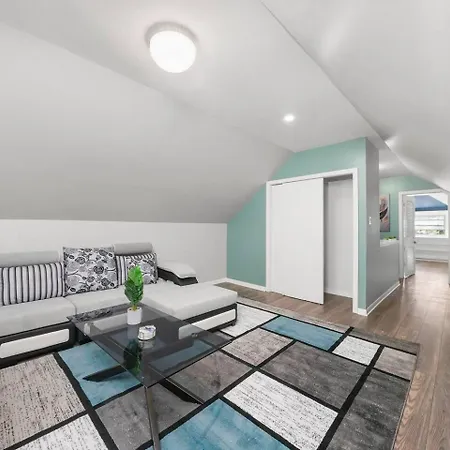 Gorgeous 5 Bedroom Gem With Games Chicago