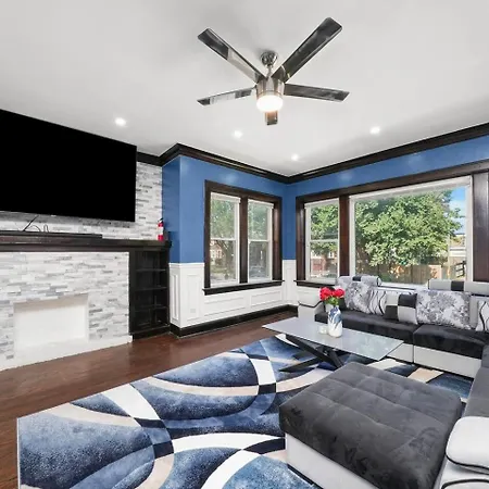 Gorgeous 5 Bedroom Gem With Games *