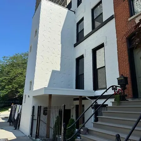 Spacious 1-bedroom Unit In Lincoln Park Chicago
