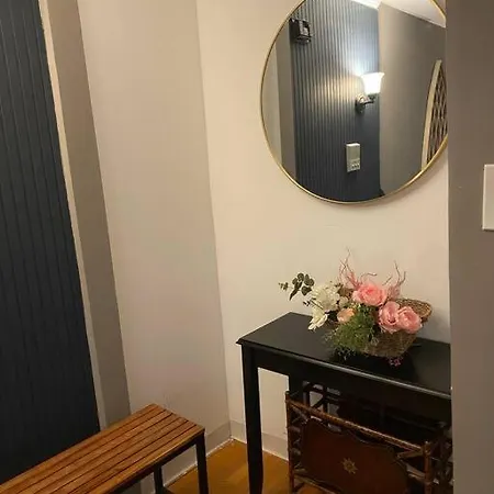 Apartment Spacious 1-bedroom Unit In Lincoln Park Chicago