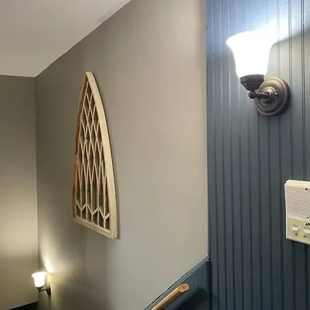 Spacious 1-bedroom Unit In Lincoln Park Chicago