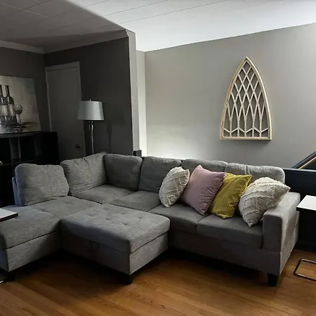 Apartment Spacious 1-bedroom Unit In Lincoln Park Chicago