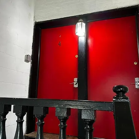 Apartment Spacious 1-bedroom Unit In Lincoln Park