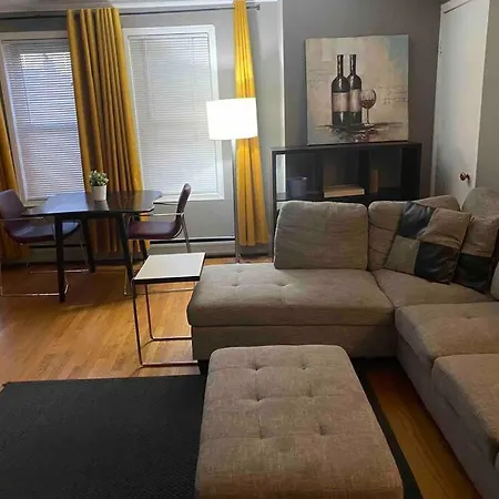 Spacious 1-bedroom Unit In Lincoln Park Chicago