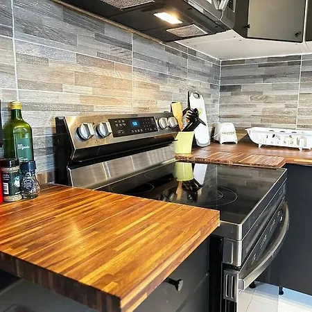Spacious 1-bedroom Unit In Lincoln Park Chicago