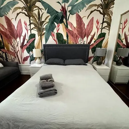Spacious 2 Bedroom Unit With 1 Parking Spot, Close By The The Lake