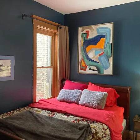 Bed & Breakfast Dorothy's Chicago