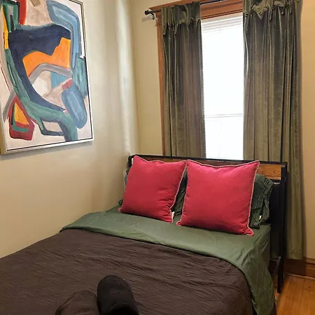 Dorothy's Bed & Breakfast Chicago