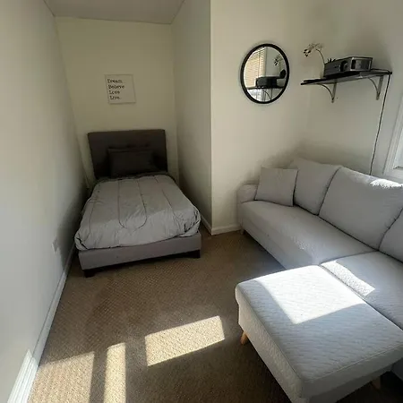 Cozy 4bd House Fireplace And Pond * Chicago
