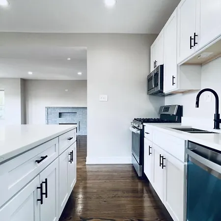 Harmony Near The Lake In Stylish 3 Bed 2 Bath