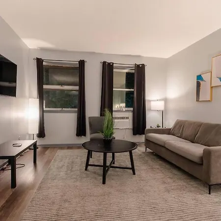 Apartment 1br Gem In Prime, Vibrant Location Walk To Dining *