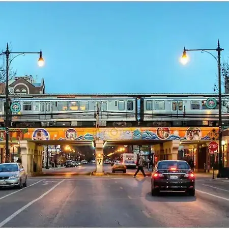 1br Gem In Prime, Vibrant Location Walk To Dining Apartment Chicago