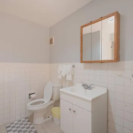 1br Gem In Prime, Vibrant Location Walk To Dining * Chicago