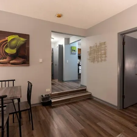 1br Gem In Prime, Vibrant Location Walk To Dining Apartment