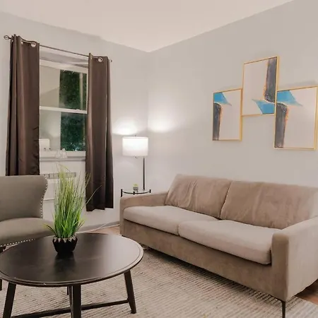 Apartment 1br Gem In Prime, Vibrant Location Walk To Dining