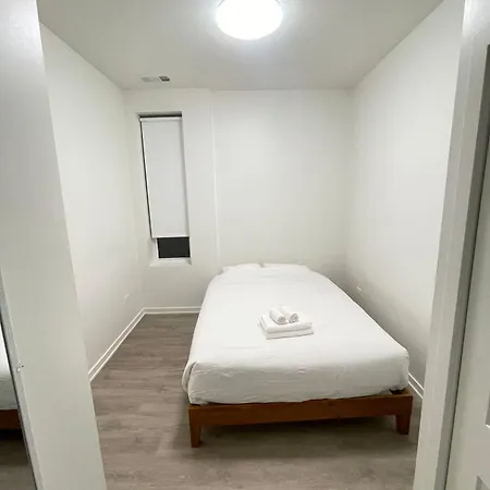 Modern Shared Near Downtown Chicago, Flexible Options And Shared Amenities Guest house Chicago