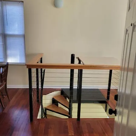 Apartment Charming 3bd 2bth Apartment--private