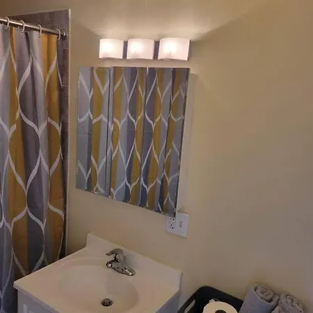 Charming 3bd 2bth Apartment--private Chicago