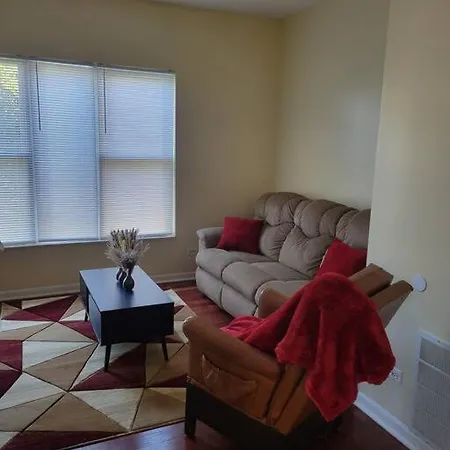 Charming 3bd 2bth Apartment--private Apartment *