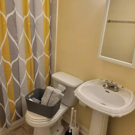 Apartment Charming 3bd 2bth Apartment--private *