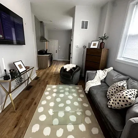 Chic City Living Only 95 A Day Chicago