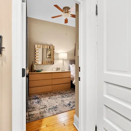 Apartment 2f Chicago's Little Italy Near West Loop & Downtown *