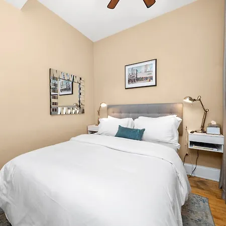 Apartment 2f Chicago's Little Italy Near West Loop & Downtown *