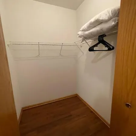 3br 2ba Apt Uic Rush Medical Private Parking Apartment *