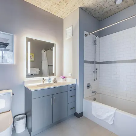 Freshly Minted 2br - Elegance & Comfort In * Chicago