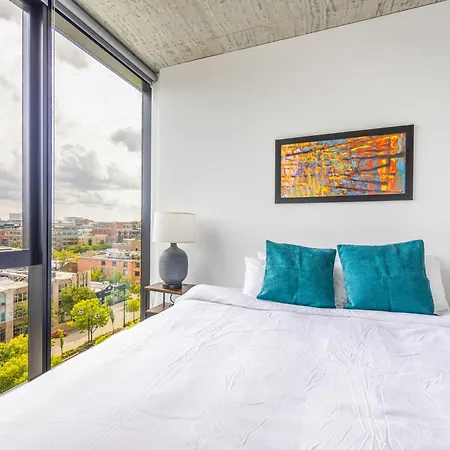 Freshly Minted 2br - Elegance & Comfort In