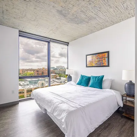 Freshly Minted 2br - Elegance & Comfort In * Chicago