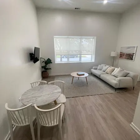 Guest house Charming Shared In Prime Location, 1 Bedroom And 1 Bathroom