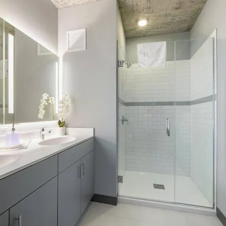 Sophisticated 3br - New Modern And Luxurious Apartment Chicago