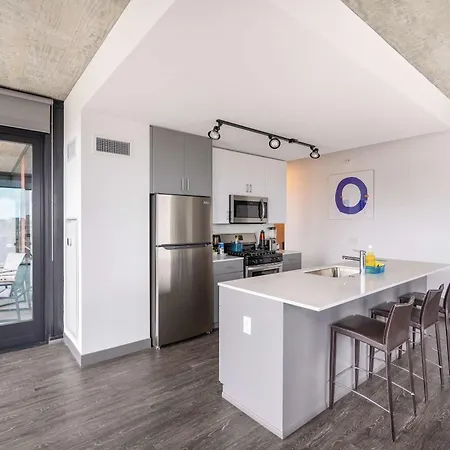 Sophisticated 3br - New Modern And Luxurious Apartment *