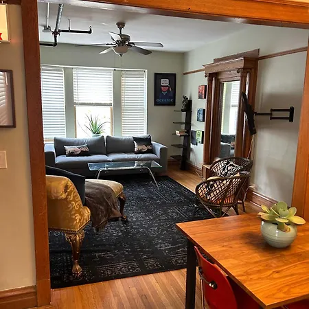 Blue In Dorothy's Bnb