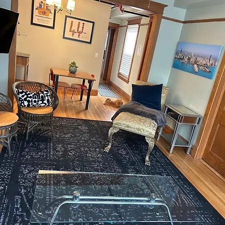 Blue In Dorothy's Bnb Bed & Breakfast *