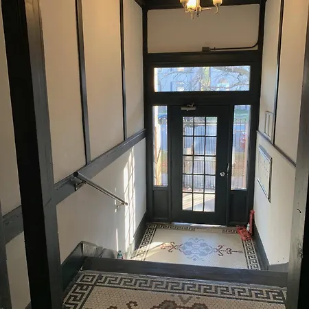 Apartment Entire With Private Balcony Chicago