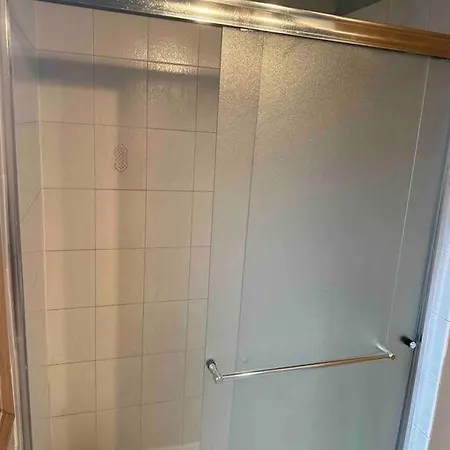 3br 2ba Near Rush Hospital