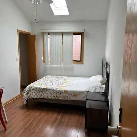 3br 2ba Near Rush Hospital Apartment
