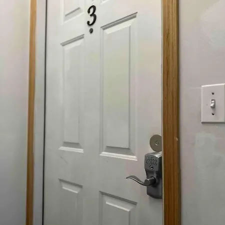 3br 2ba Near Rush Hospital Apartment *