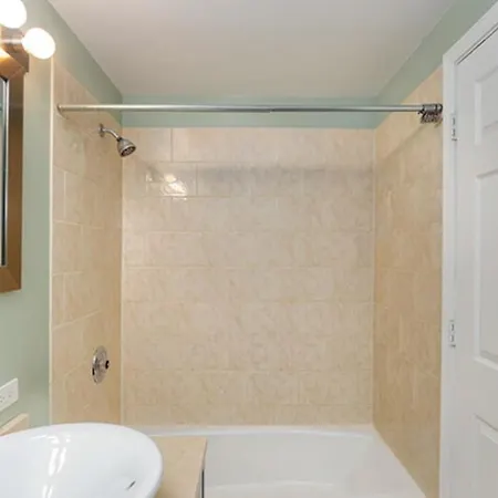 Cozy Sleeps 4 * Chicago