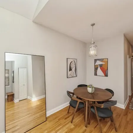 Modern Comfort In Tri-taylor *