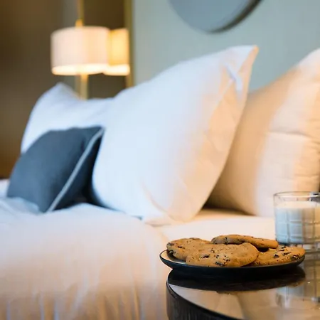 The Royal Sonesta River North 4*
