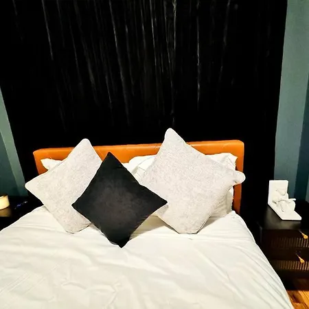 Apartment Chic Safari Haven - 2 Bd\2 Ba - Sleeps 8