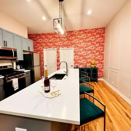 Apartment Chic Safari Haven - 2 Bd\2 Ba - Sleeps 8