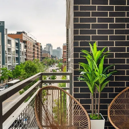 Apartment Balcony Gym 1 Garage Parking Sleeps 12 *