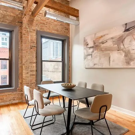 503loft 5 Bed 2 Ba Downtown Loft - Sleeps 8 Apartment